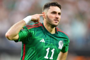 百家乐-今晨费耶诺德备战意甲；刷新队史纪录细节曝光；信心回归；资深球员宣示担当的简单介绍