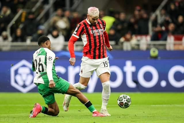 今晨费耶诺德备战意甲；刷新队史纪录细节曝光；信心回归；资深球员宣示担当的简单介绍